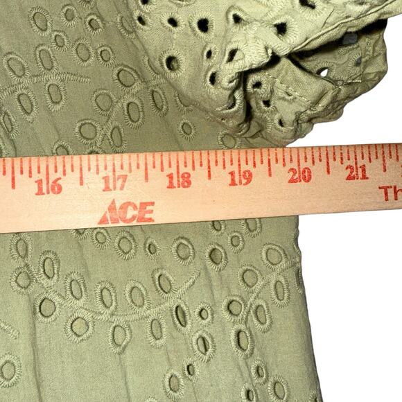 Elegant Cream Midi Dress - Picture 14 of 16